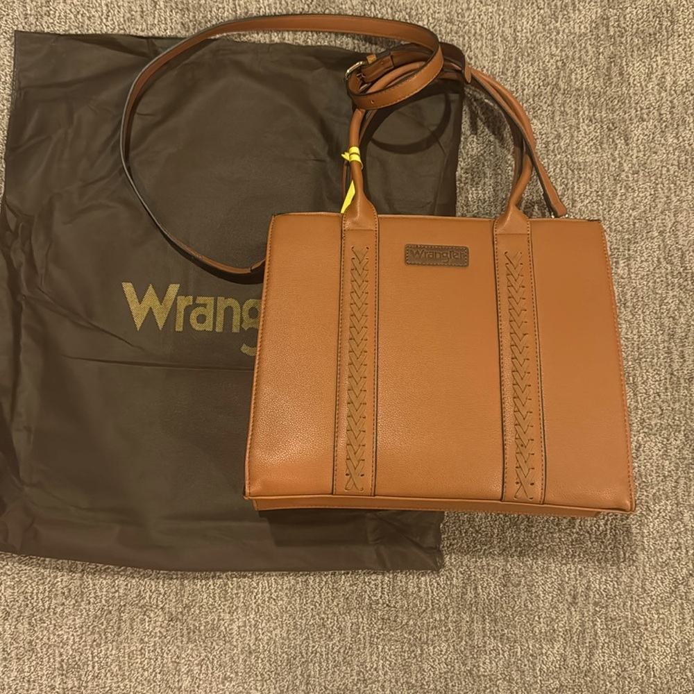 Wrangler, large tote, handbag tan color with top handles and detachable strap